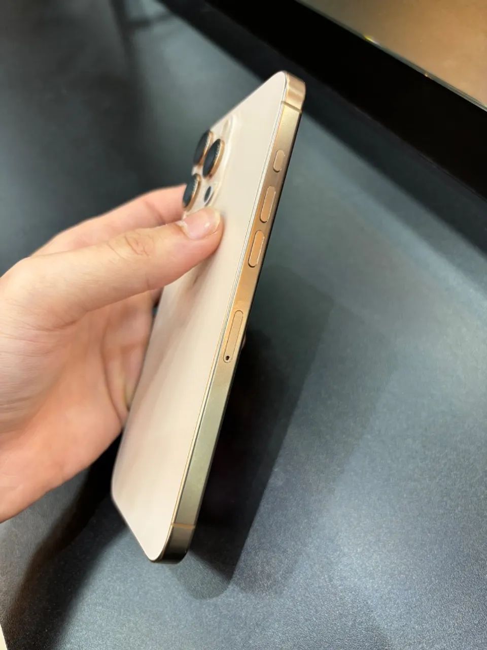 IPHONE 16 PRO MAX DESERT 256GB - Foto 4