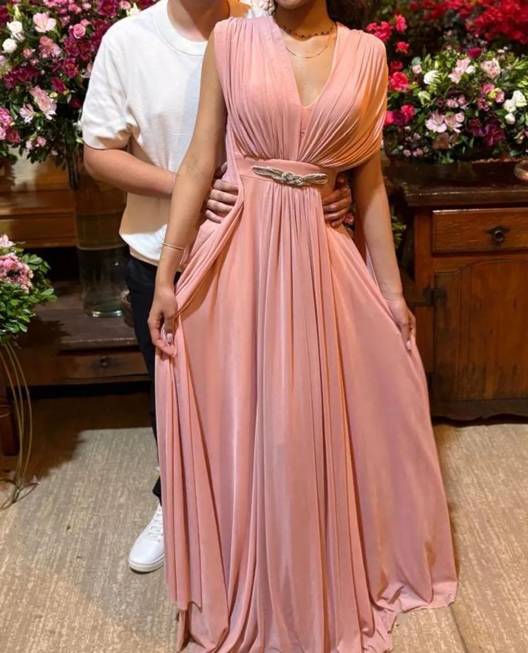 Vestido de festa rosa blush com pedraria 