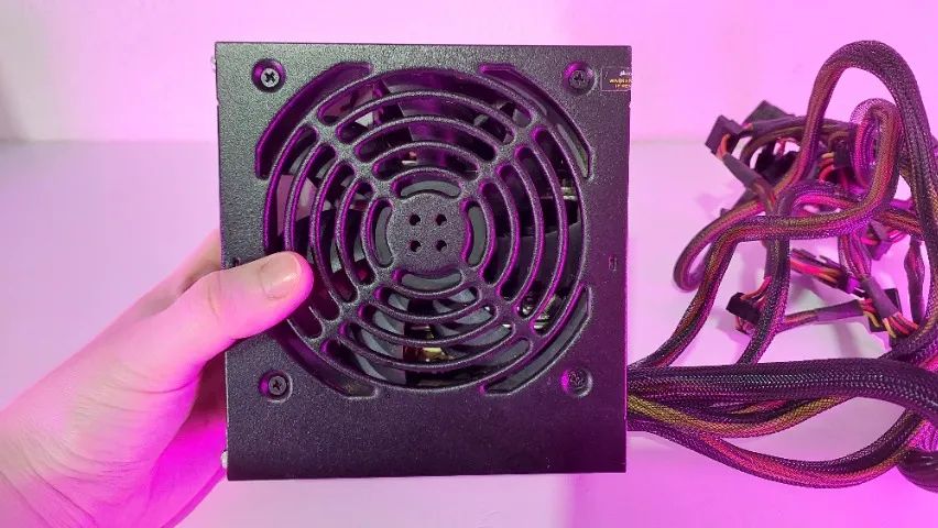 Fonte 600w corsair vs600 80 plus white - Foto 4