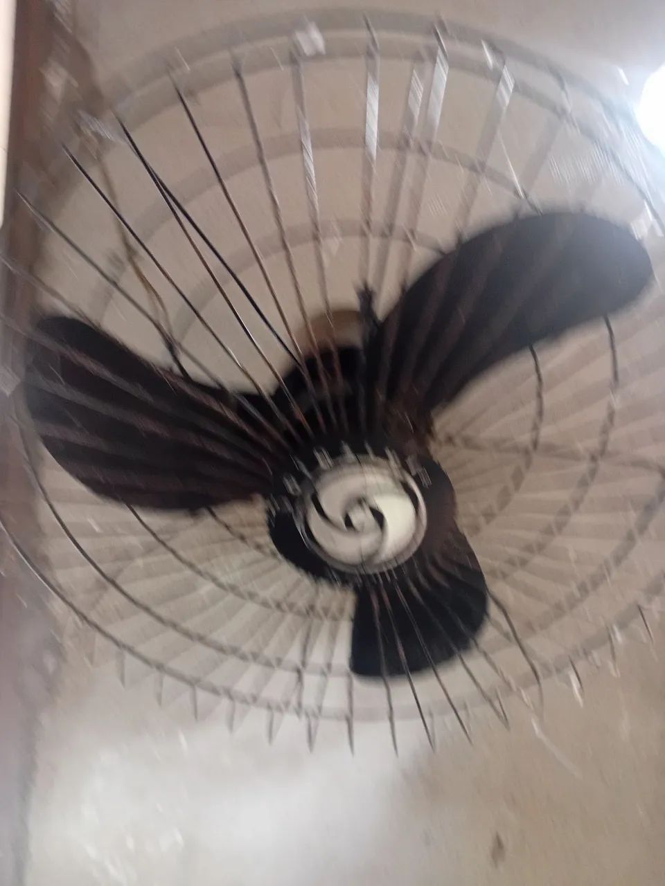 Vendo ventilador de parede