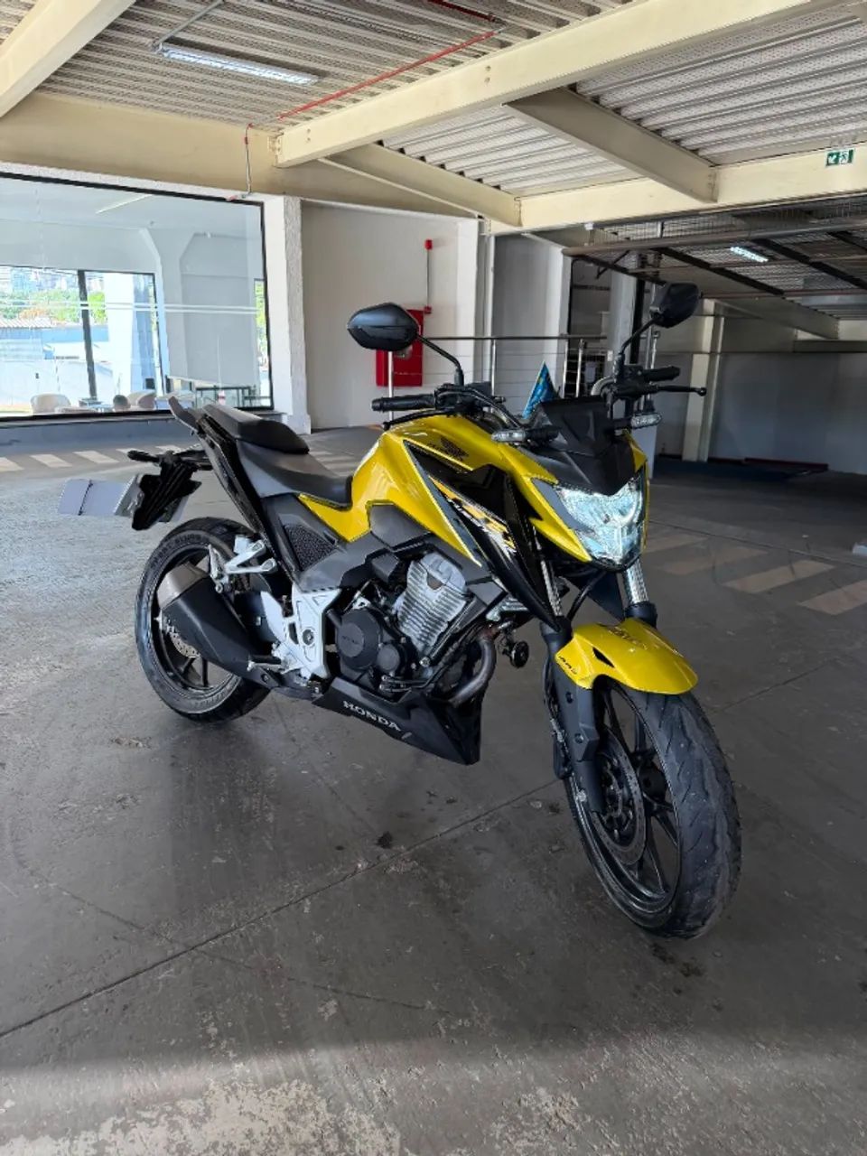 HONDA CB 300F - Foto 2