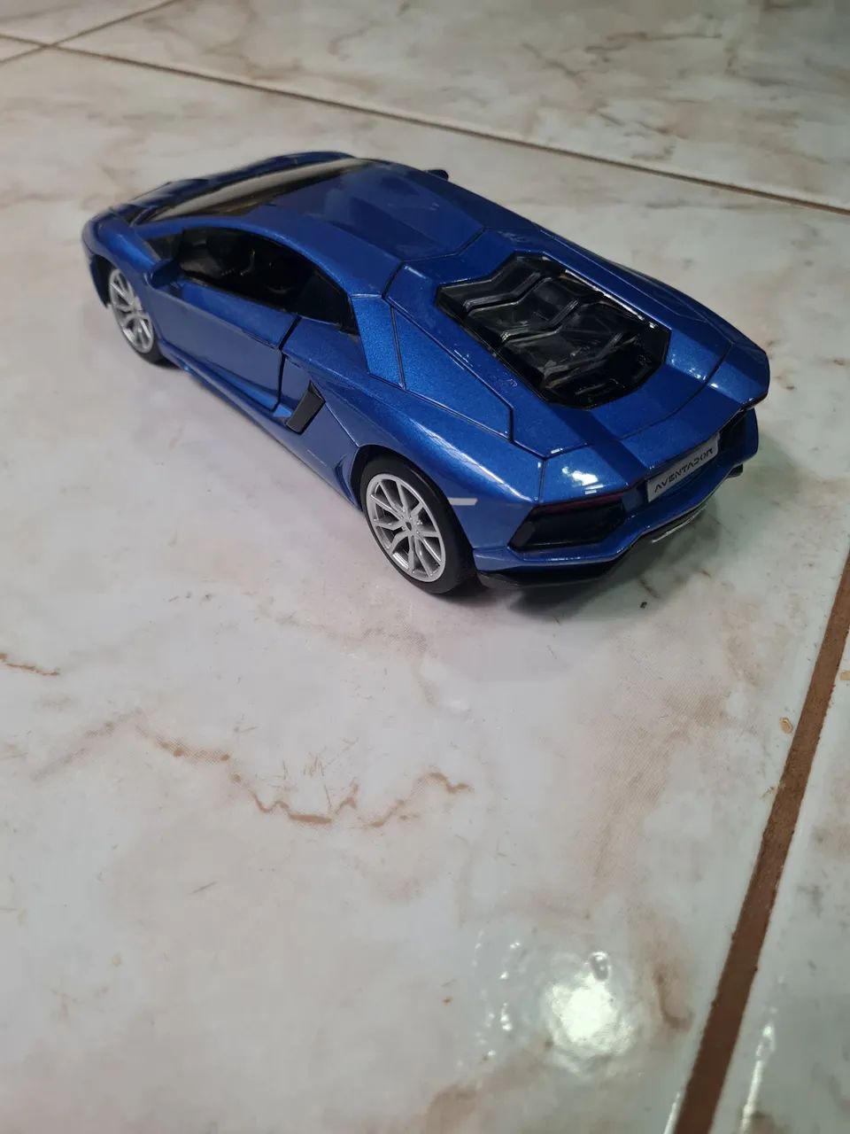 Miniatura Lamborghini Aventador - 1/24 - Foto 2