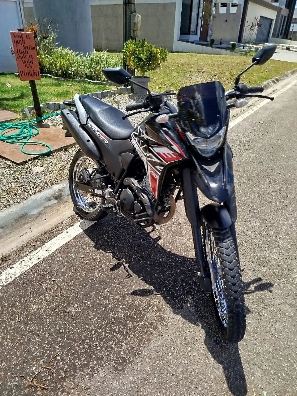 XTZ Lander 250  - Foto 4