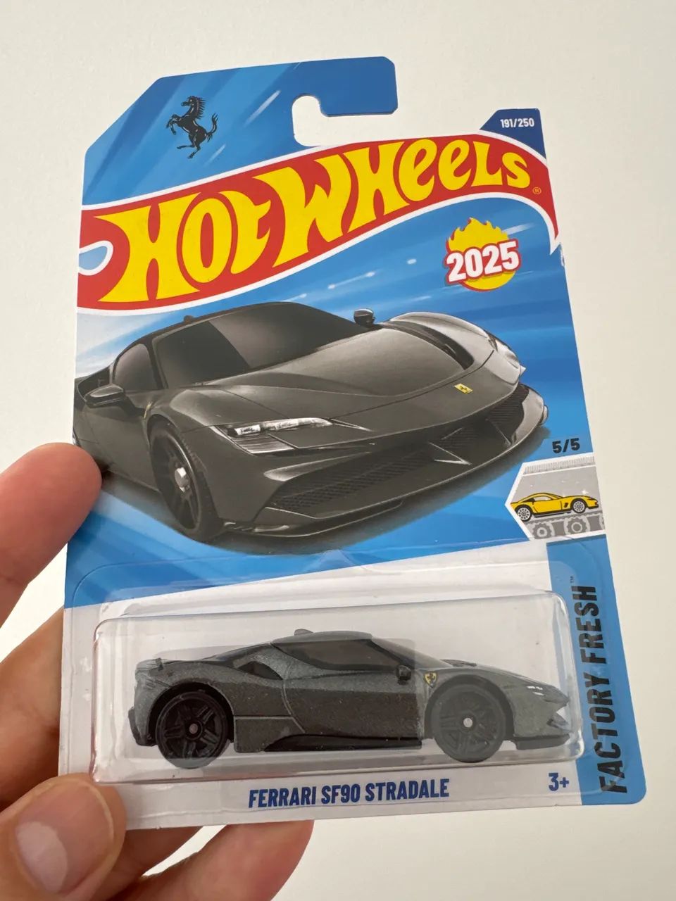 Hot Wheels - FERRARI STRADALE 
