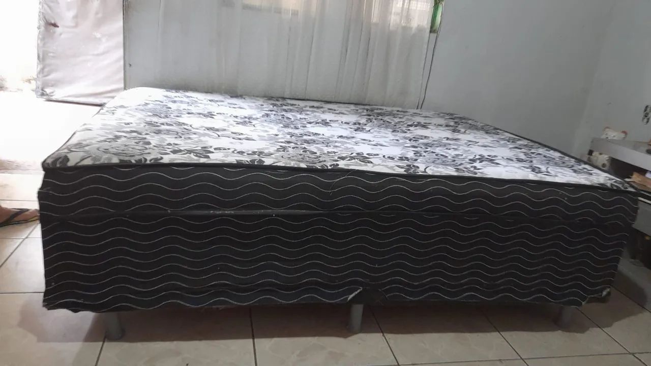 Cama com colchão   casal acoplado,entrego sem taxa 