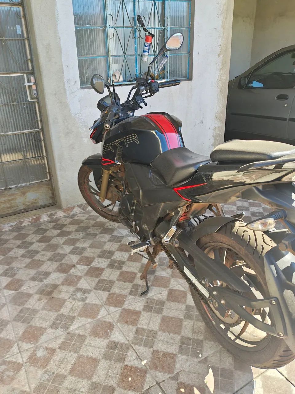 Apache RTR 200 top  - Foto 3