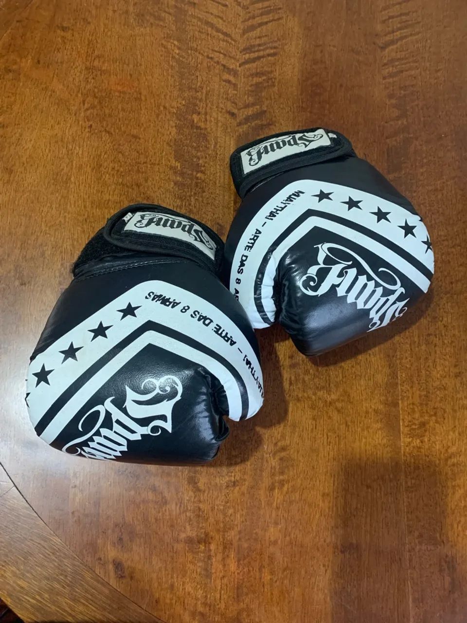 Luva de Muay Thai