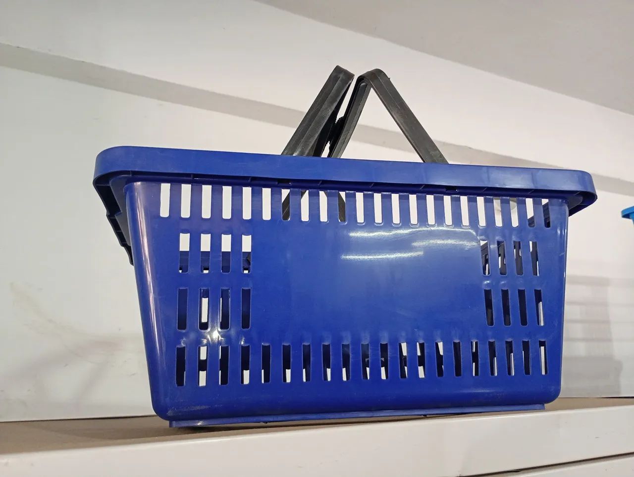 CESTA DE MERCADO PLÁSTICA DE MAO AVISTA 45.00cada * - Foto 4