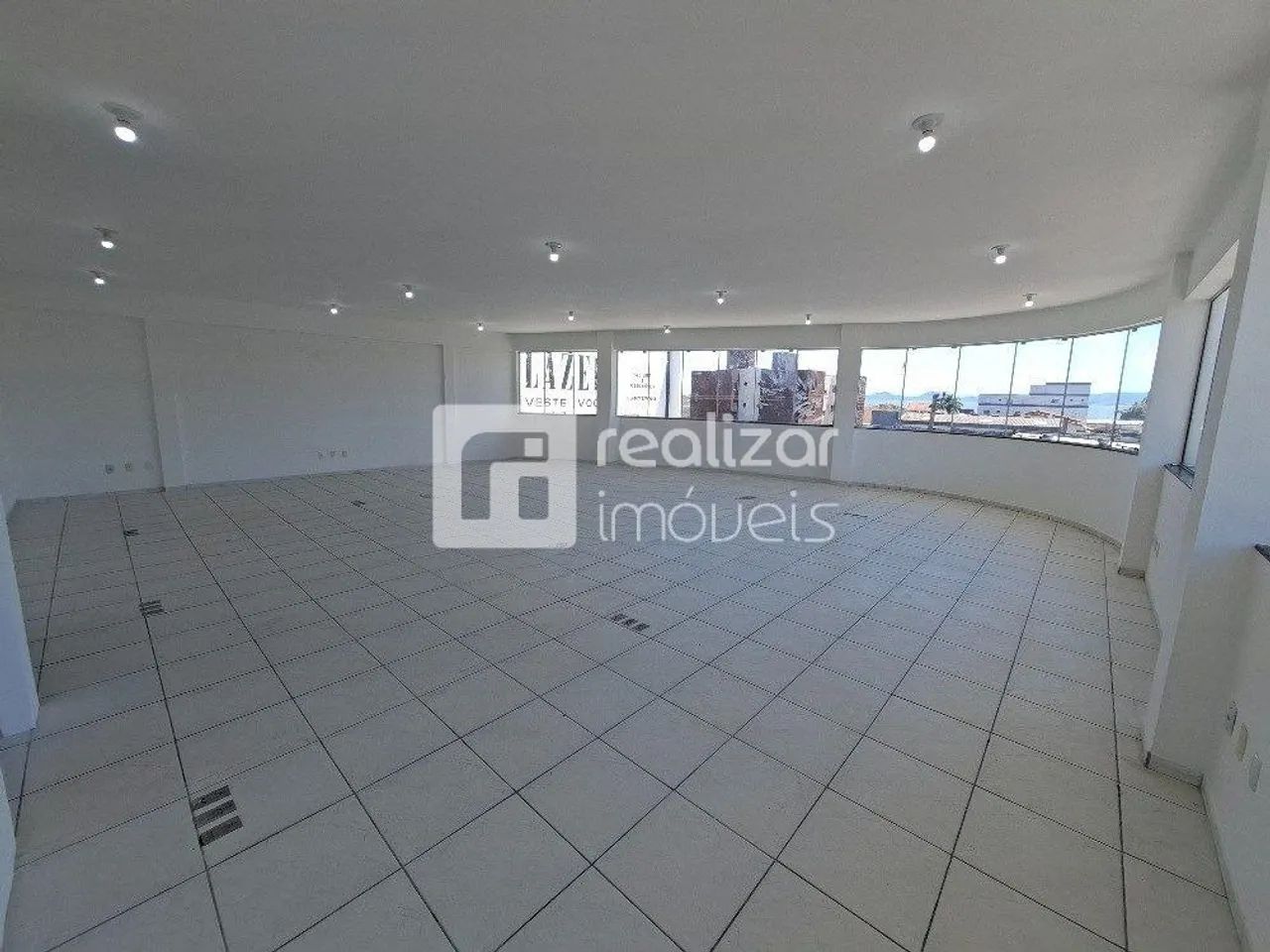 Sala comercial no bairro Barreiros, São José - Foto 3