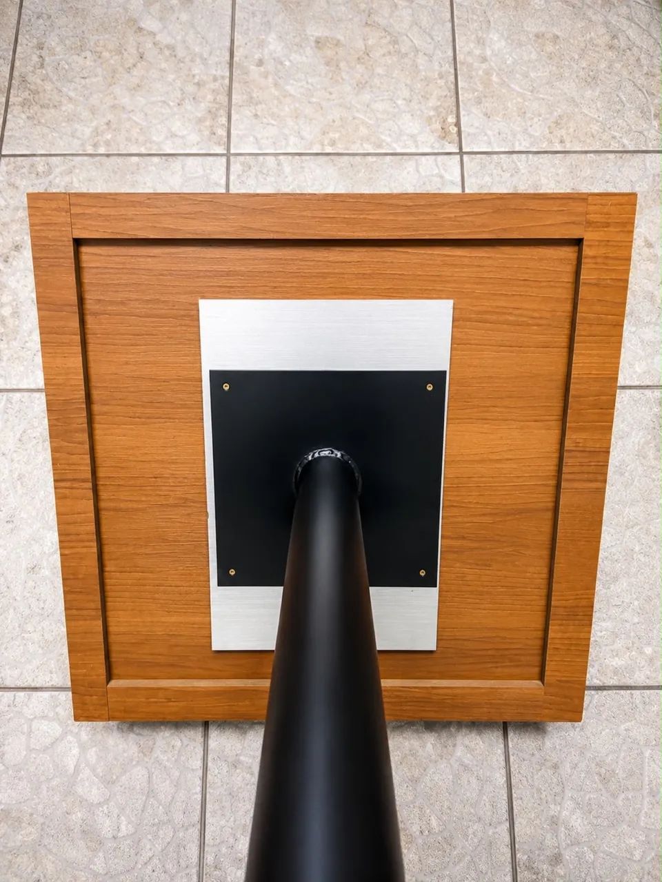Mesa de madeira 70x70 unidade  - Foto 2