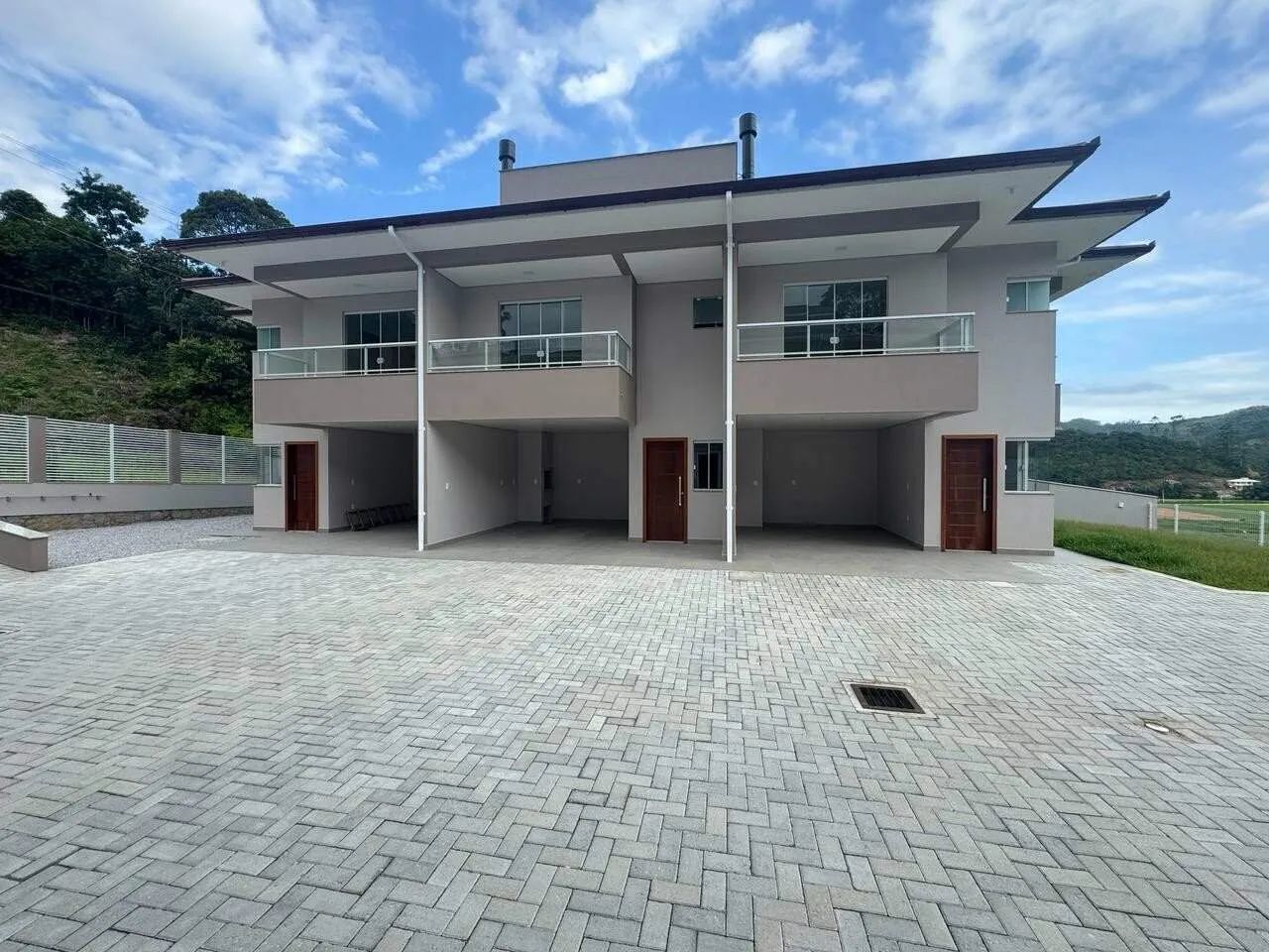 Última unidade, sobrado para venda com 2 suítes no Centro - Antônio Carlos/SC