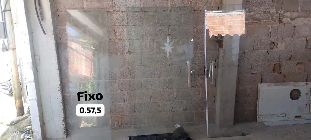 Pia com bancada, portas de vidro  - Foto 3