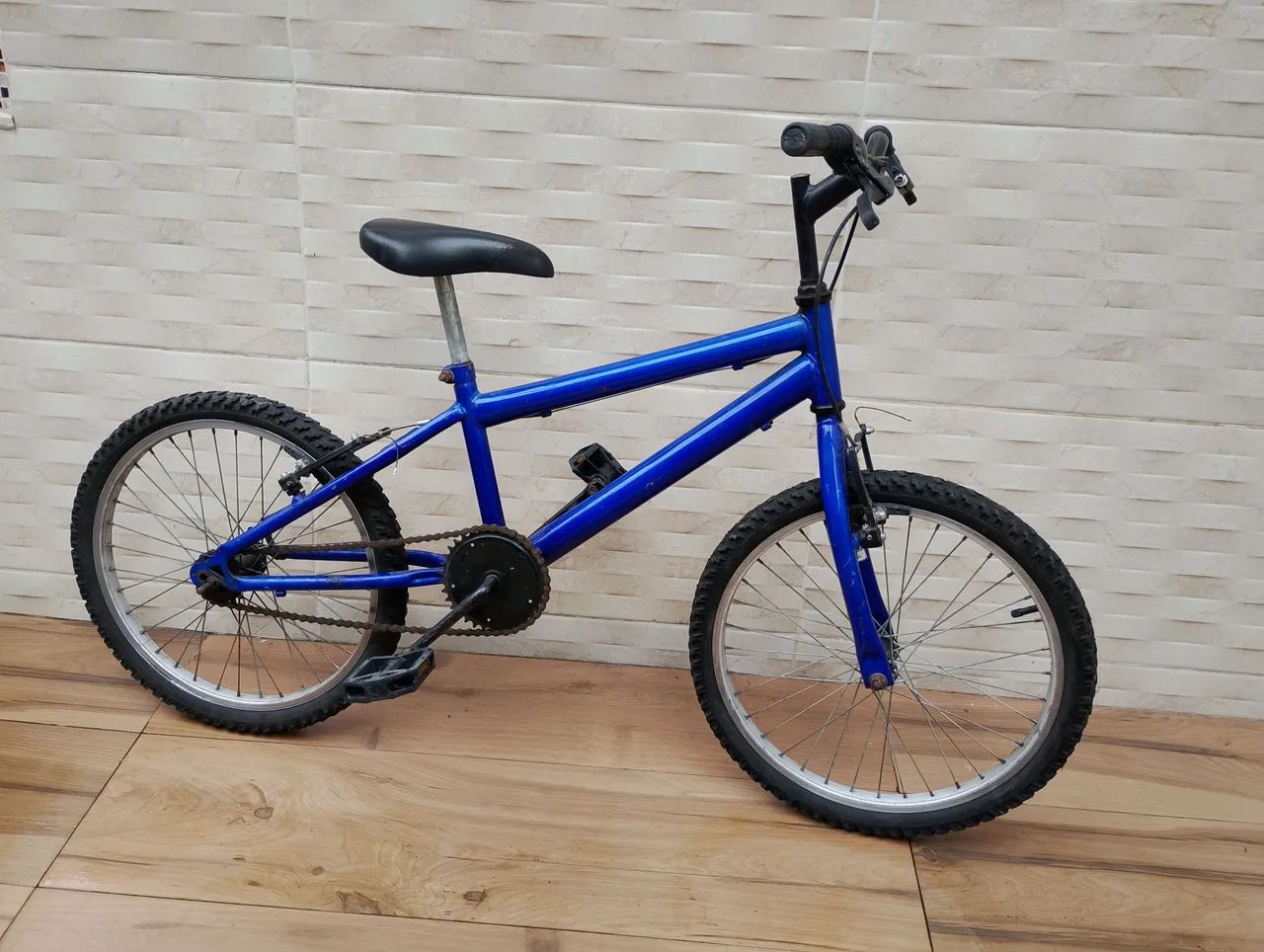 Vendo Bicicleta semi nova para criança  - Foto 2