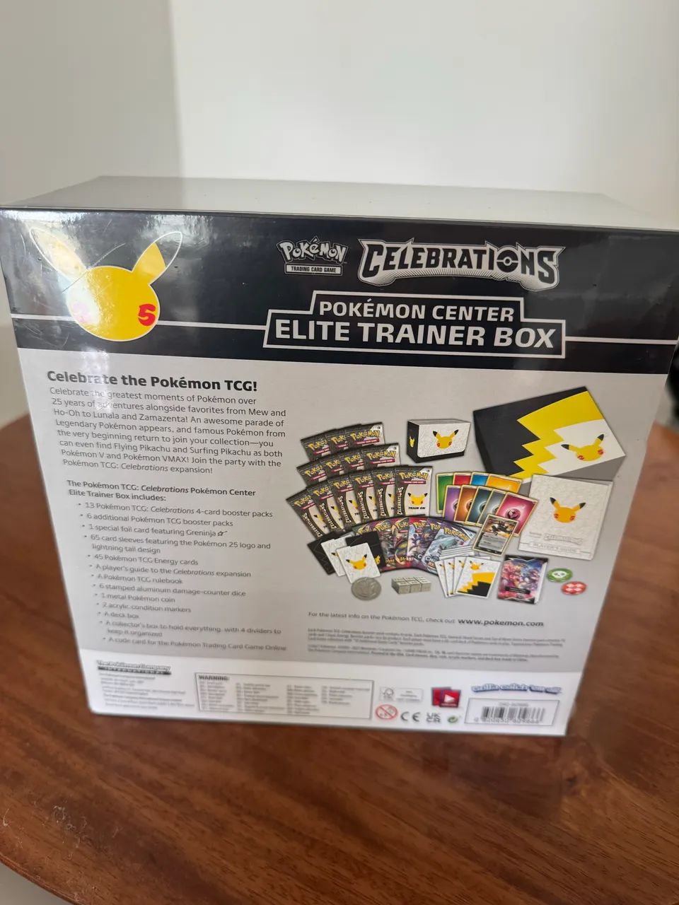 ETB celebrations - Pokémon Center - Foto 2