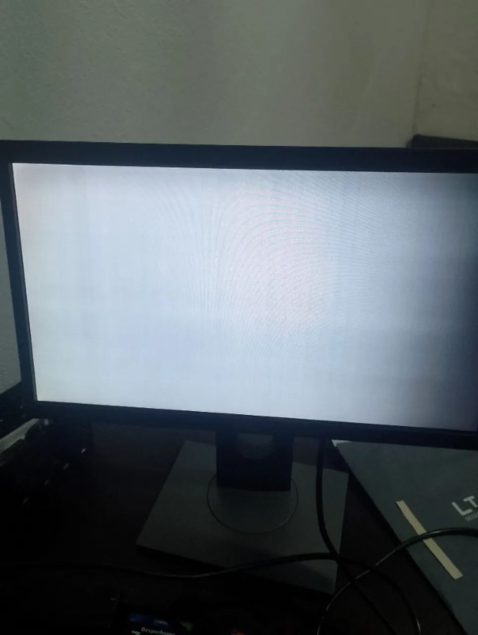 Monitor Dell P2018H retirada de peças 