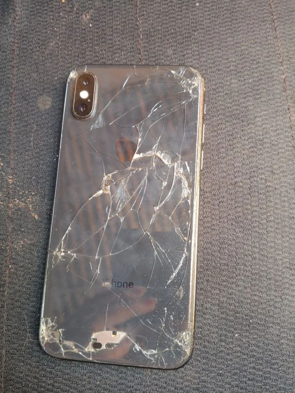 iPhone quebrado