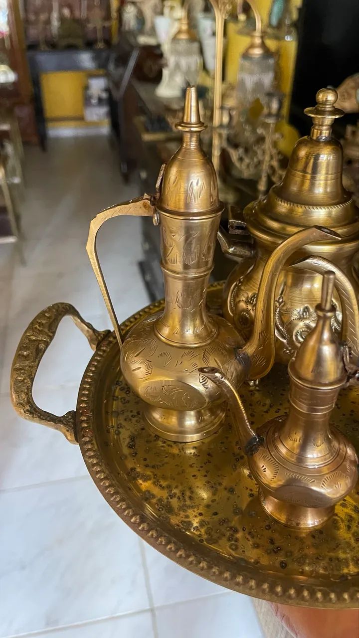 Lindo kit de bandeja e bule antigo em bronze - Foto 3