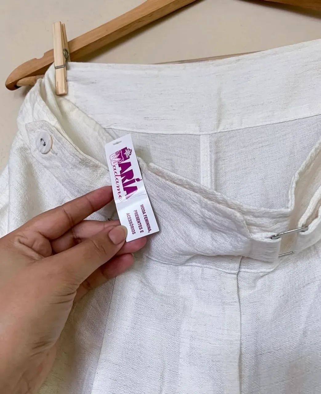 Short Off White de linho  - Foto 3