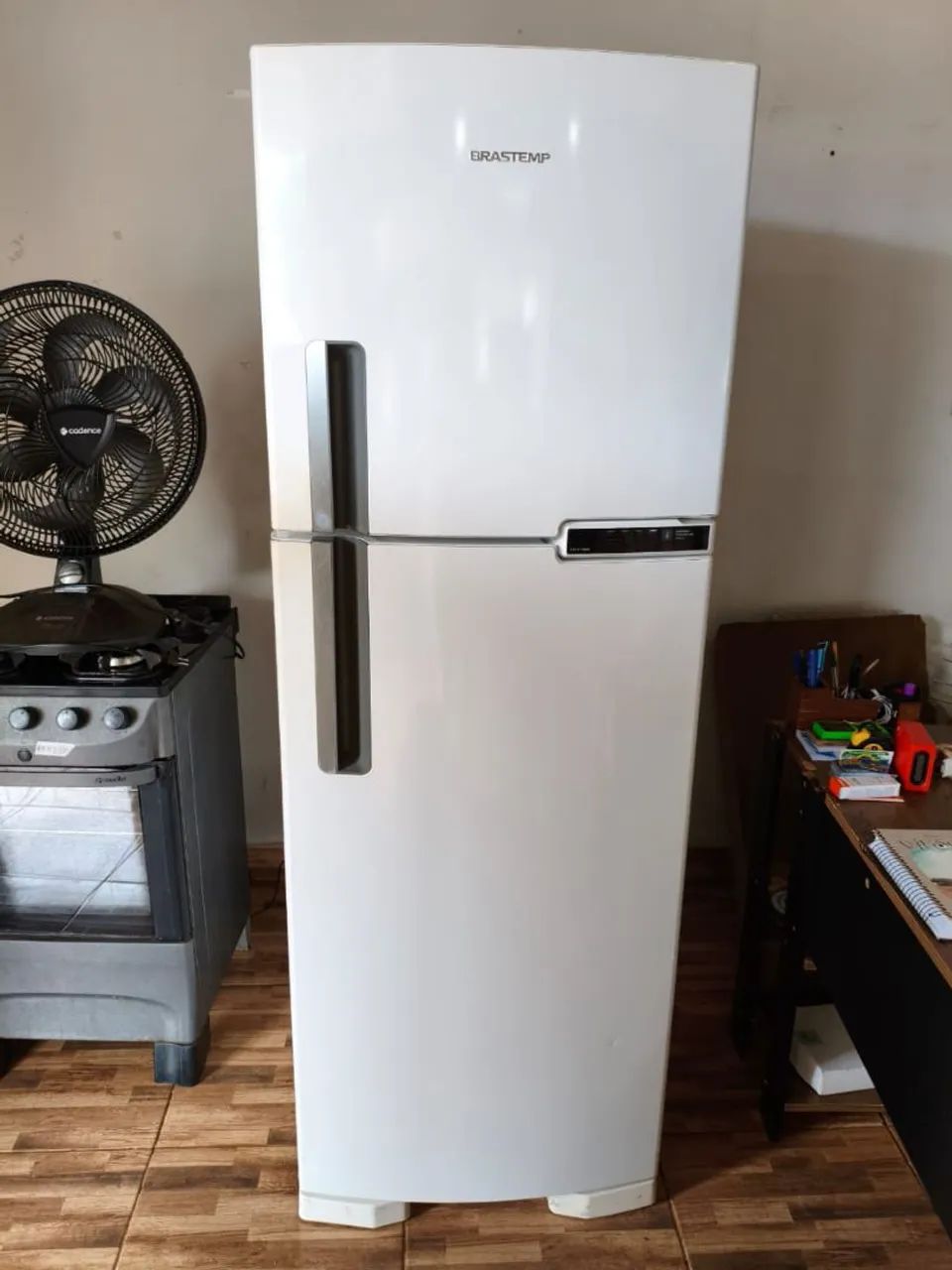 Hoje barato geladeira seminova entrego dou garantia  - Foto 4