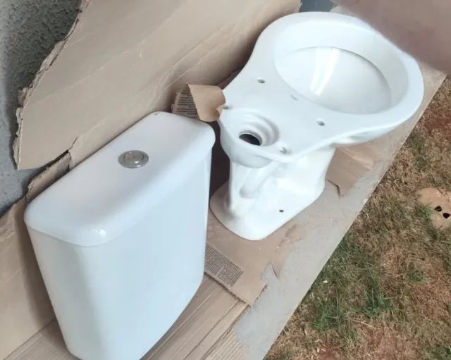 Vaso sanitário com caixa acoplada 