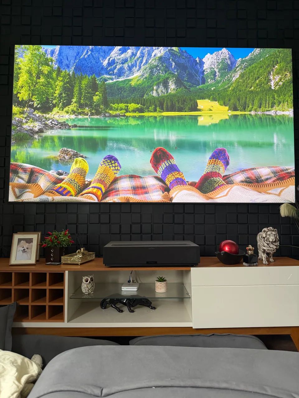 Projetor Formovie Theather + Tela ALr para preço para sair rápido .