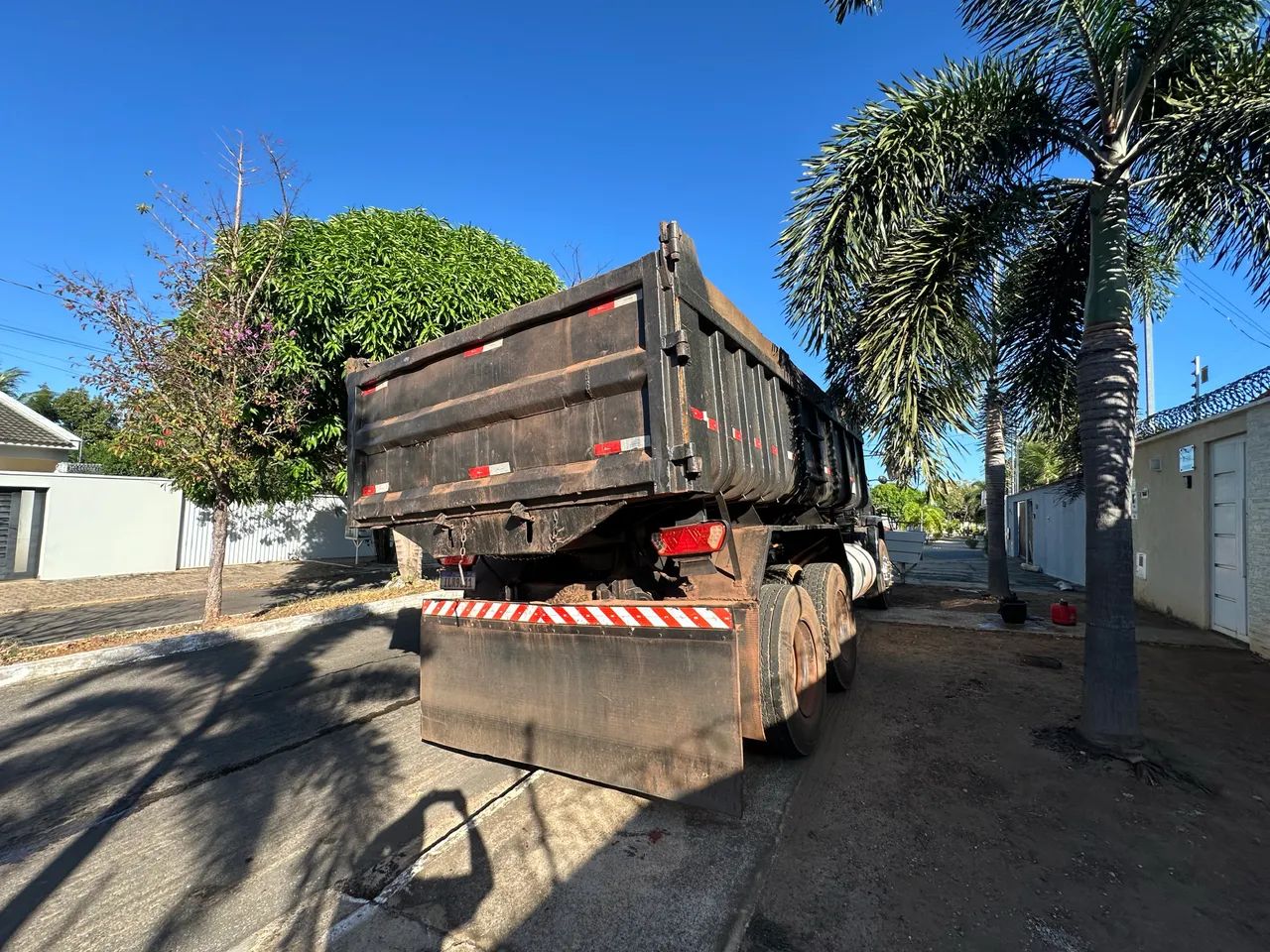 Caminhão caçamba  - Foto 2