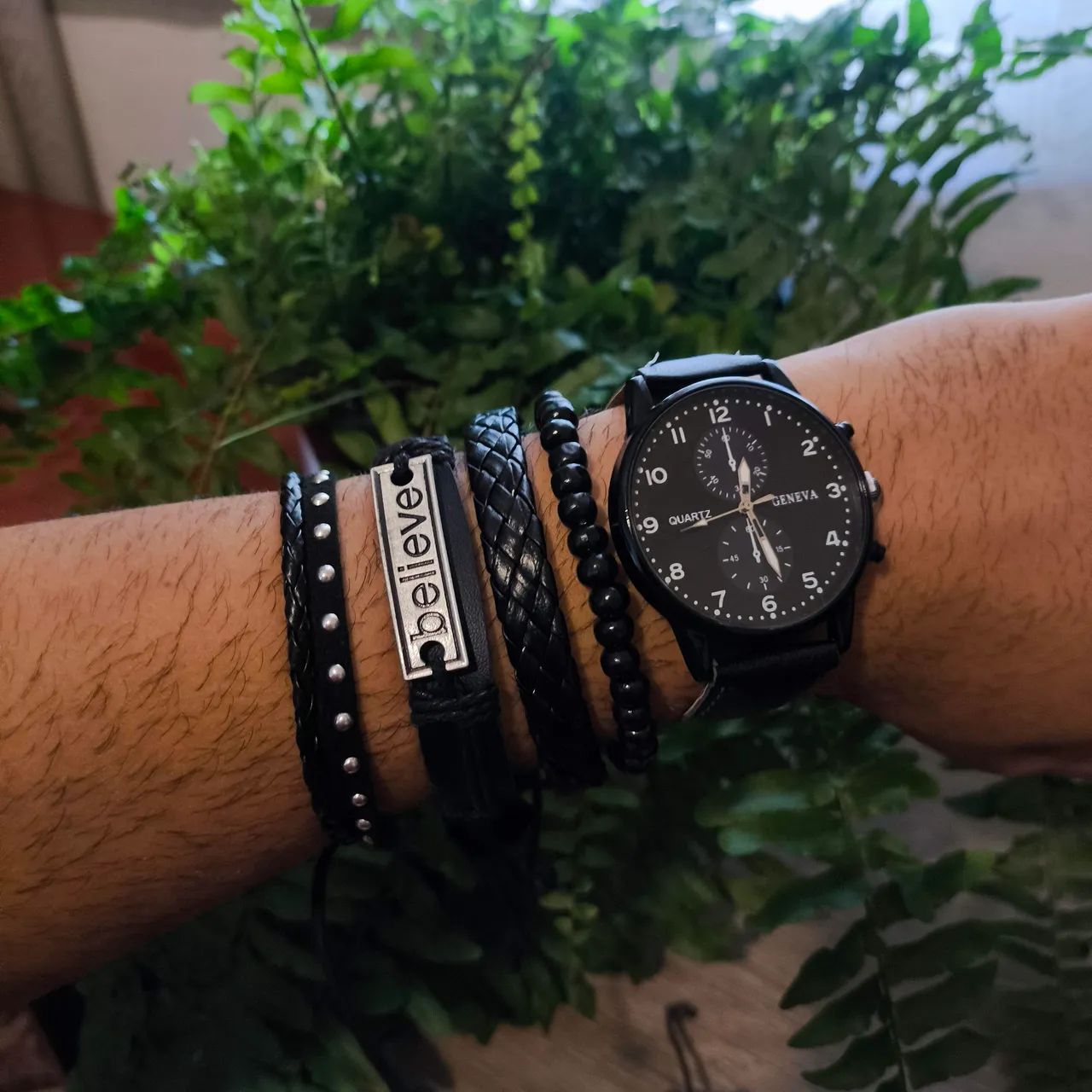 Kit Relógio Masculino Geneva preto + Pulseiras - Foto 2