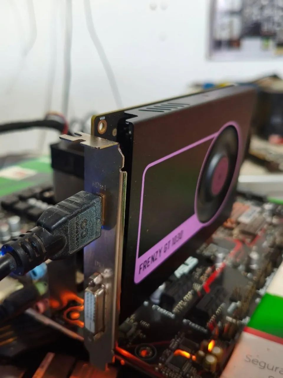 placa de video gt 1030 2gb mance