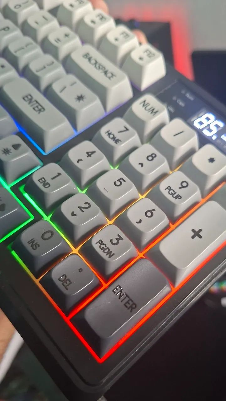 Teclado Sem Fio FreeWolf - M96 RGB - Foto 3