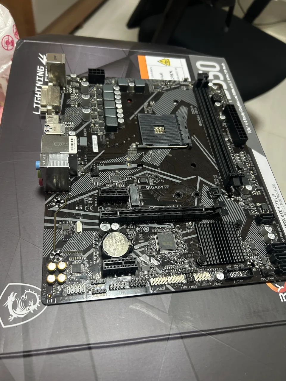 Placa mãe Gigabyte A520m-h - Foto 2