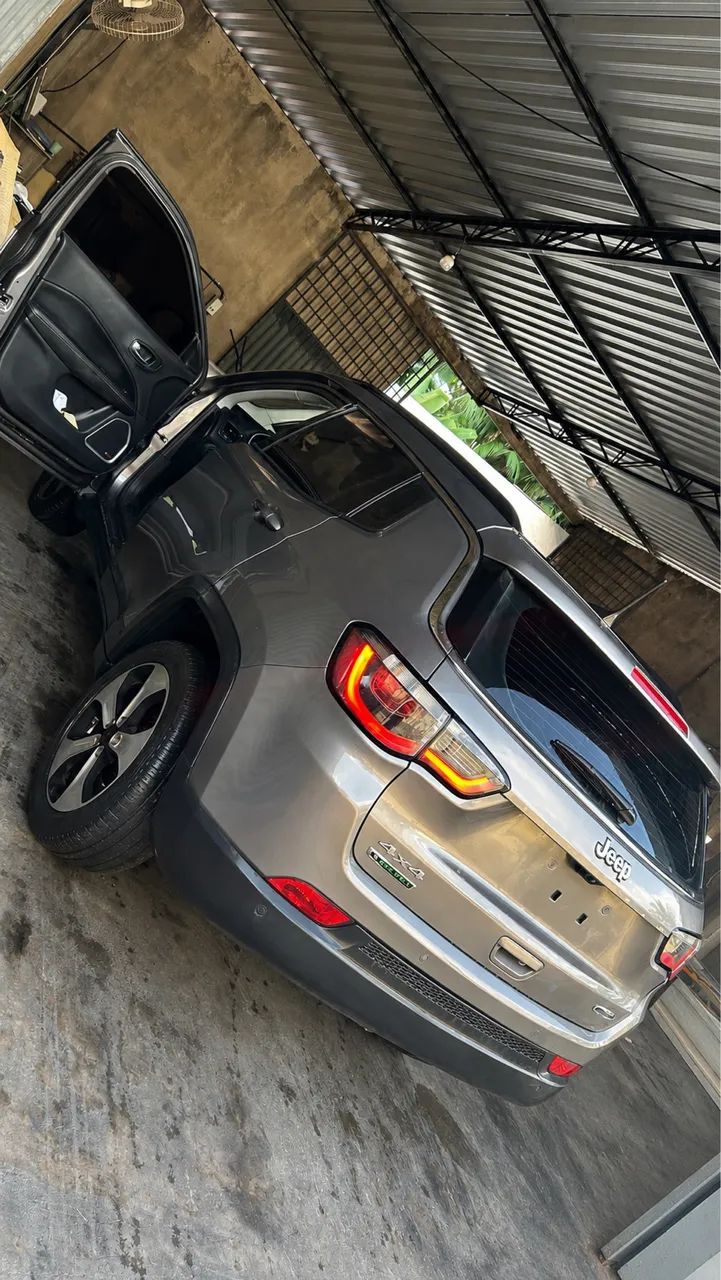 Jeep Compass COMPASS LONGITUDE 2.0 4x4 Dies. 16V Aut. 2018