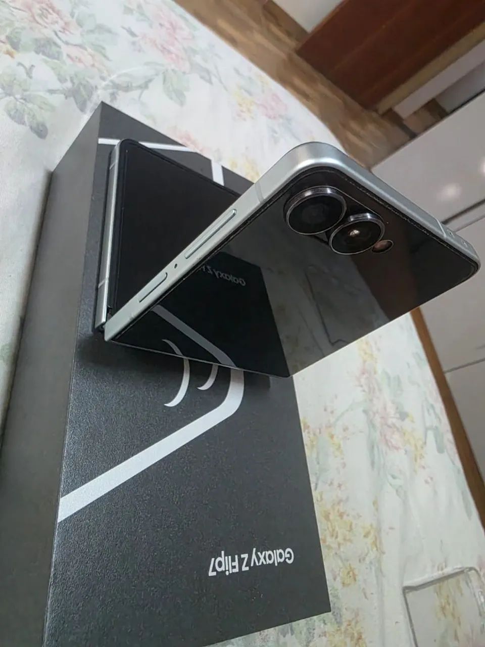 Samsung Galaxy Z Flip 7 512 Gb - Foto 2