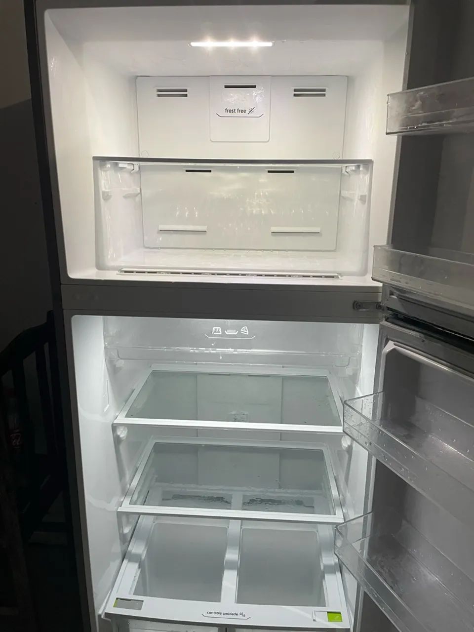 Refrigerador duplex em aço inox da Midea - Foto 2