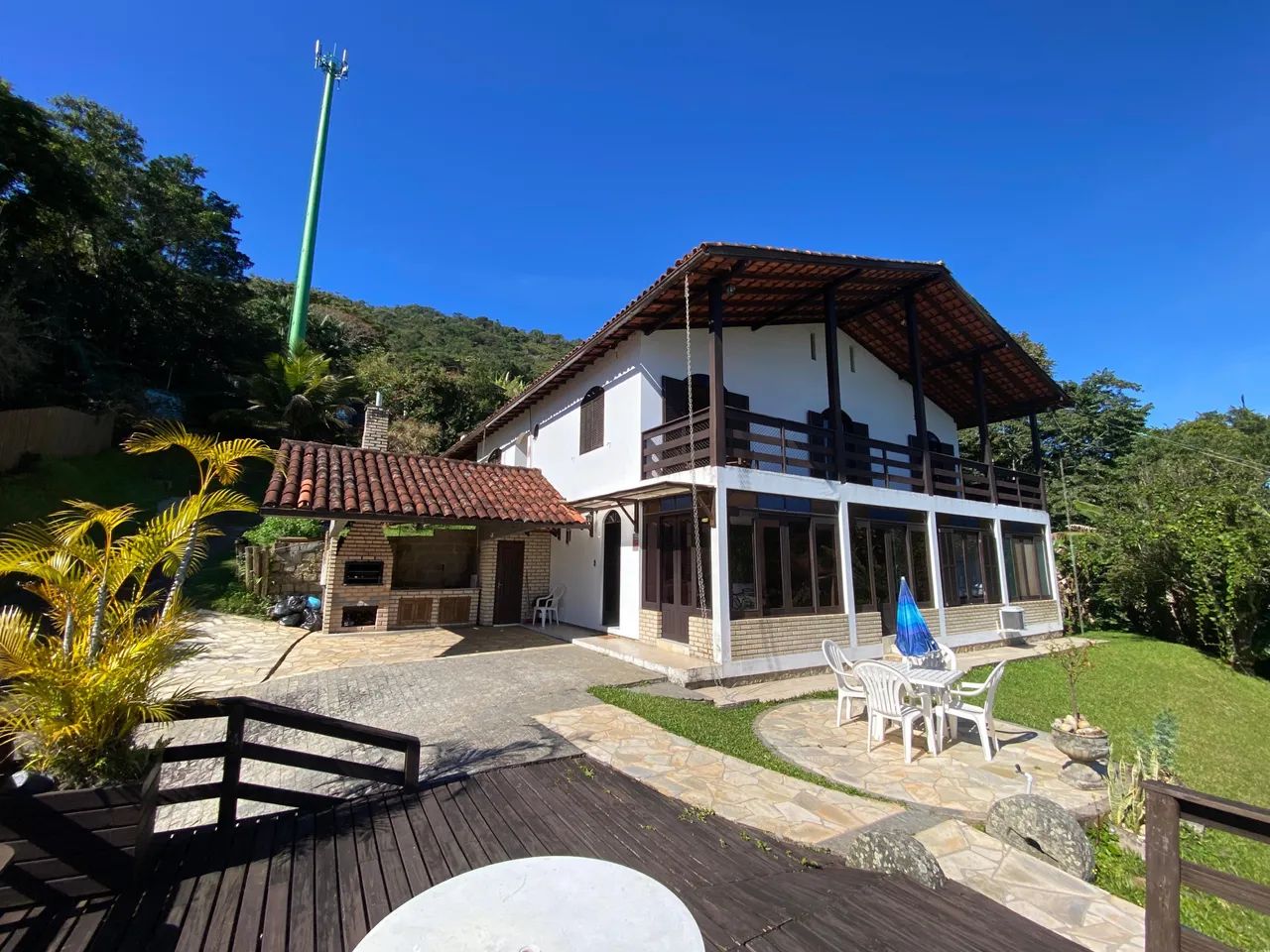 Casa vista mar 6 suítes na SC 401