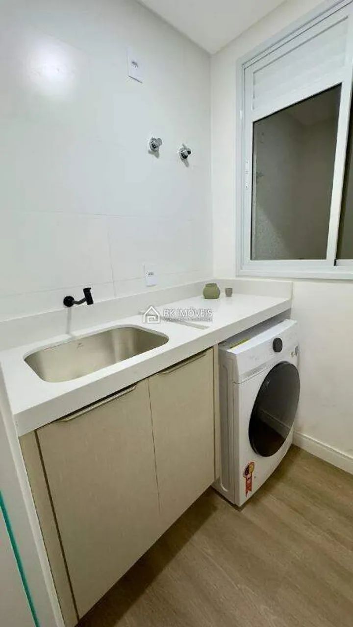 Apartamento mobiliado face leste 2 dormitórios e 1 suíte bem distribuído - Foto 5