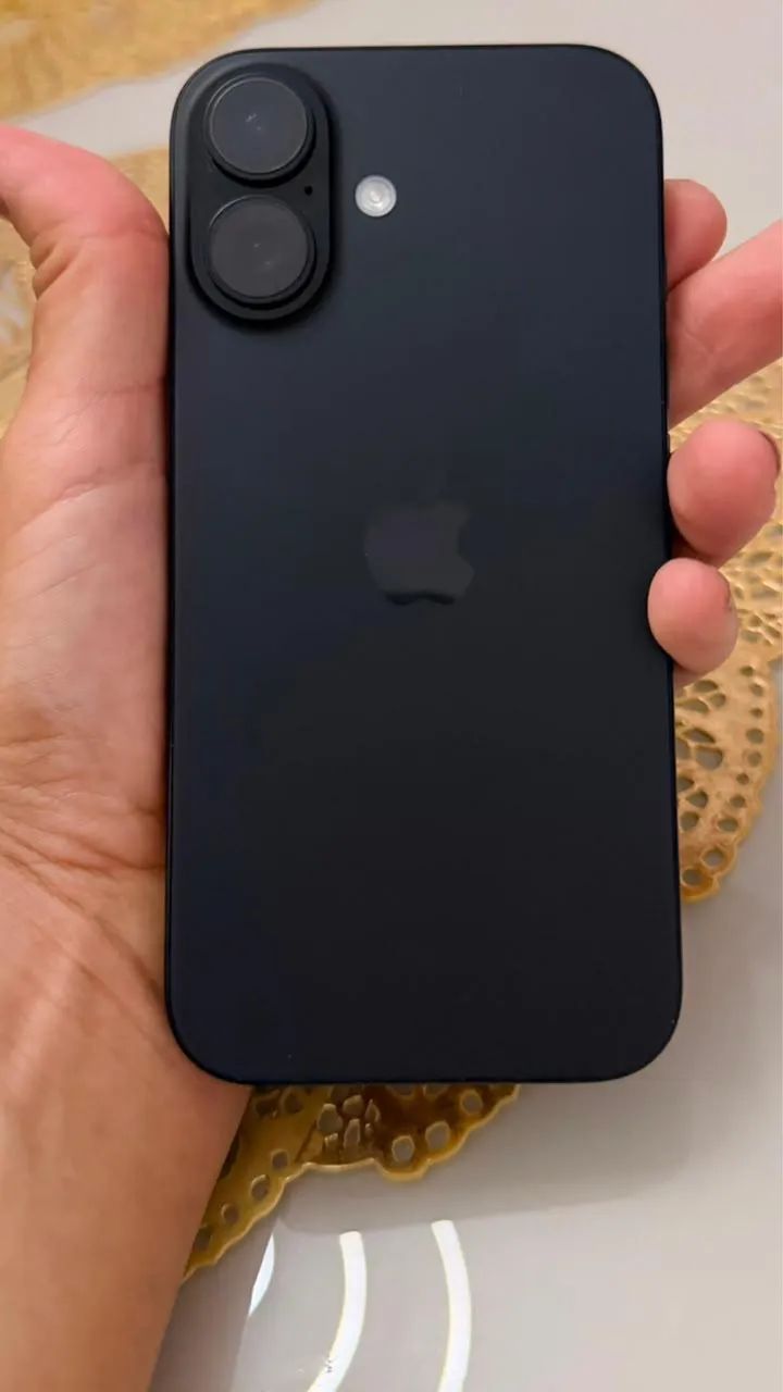 iPhone 16