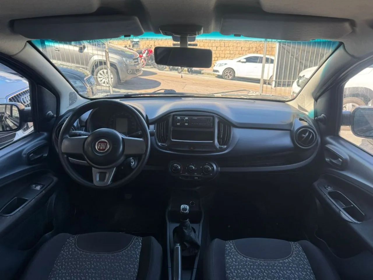 Fiat Uno Attractive 1.0 EVO Fire Flex 8V 5P 2021 - Foto 5