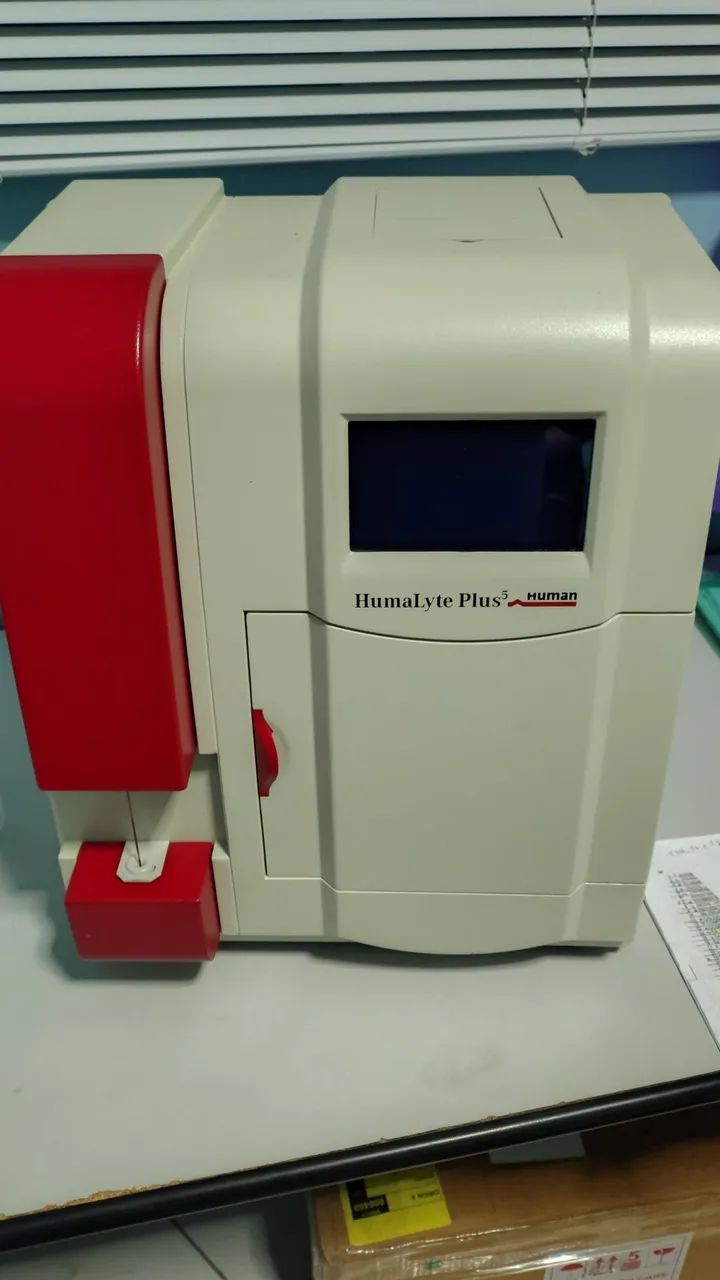 Equipamento laboratório de análise clínica 