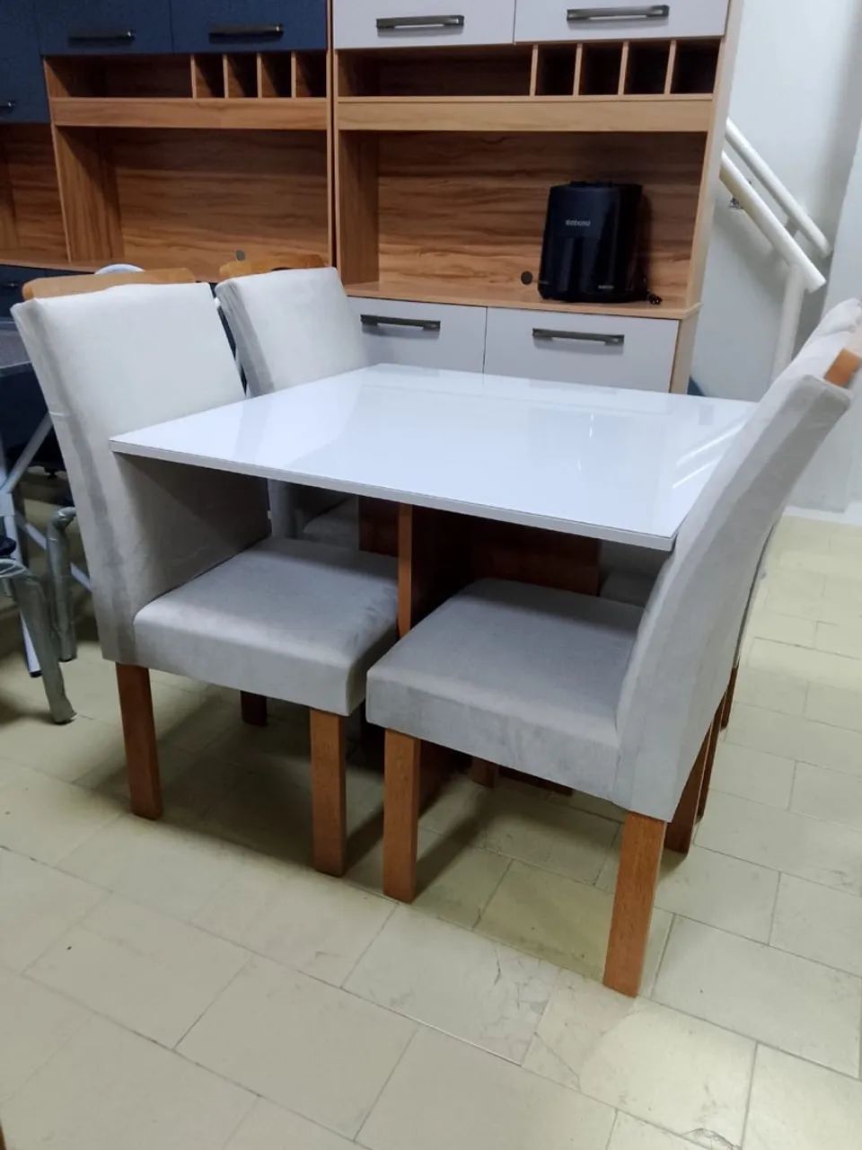 Mesa de Jantar Salinas com 04 Cadeiras - 100% MDF - Foto 2