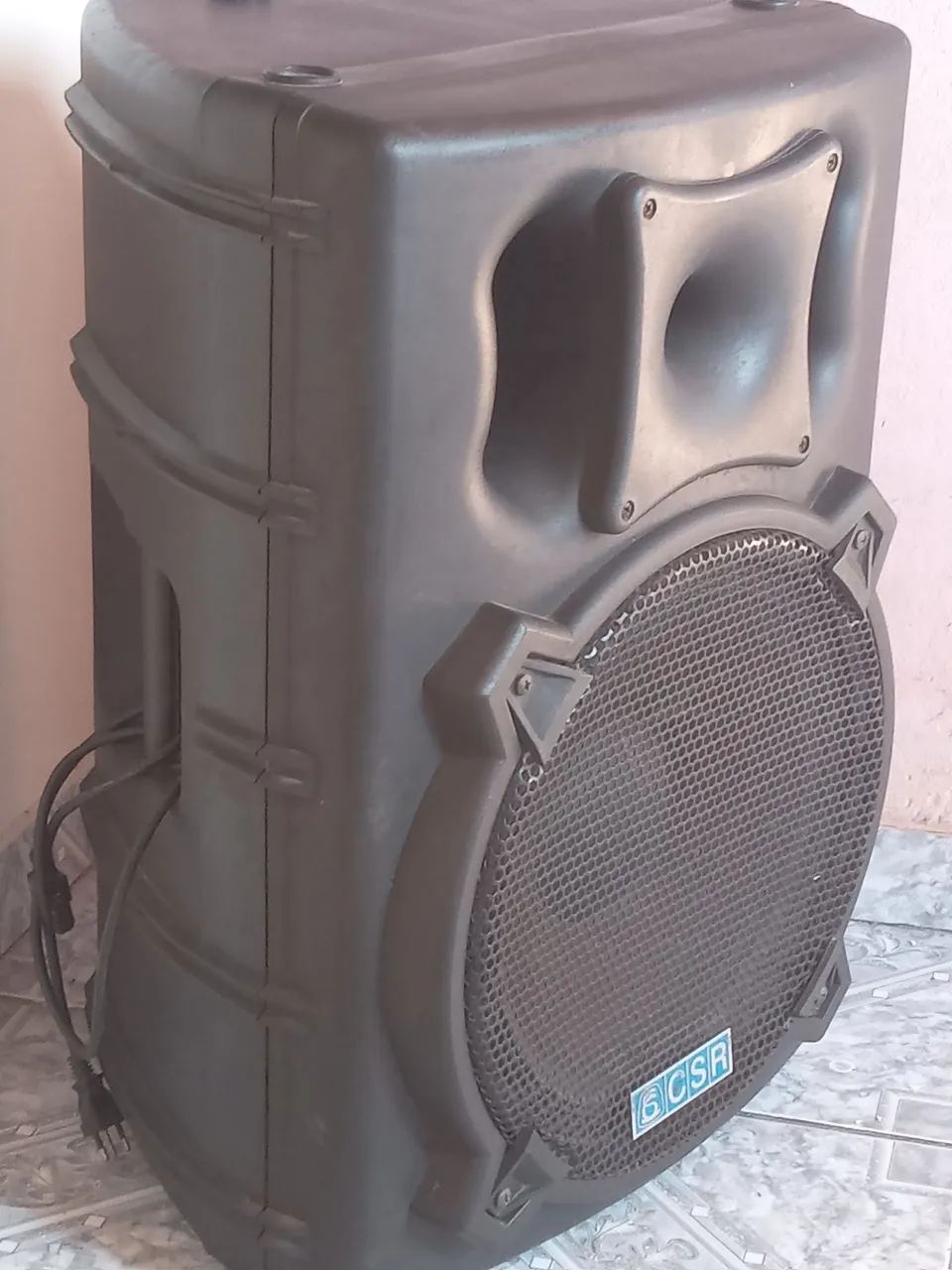 Caixe de som profissional CSR  ativa 15 polegadas 300w rms valor 700.00 reais precisa de r - Foto 2