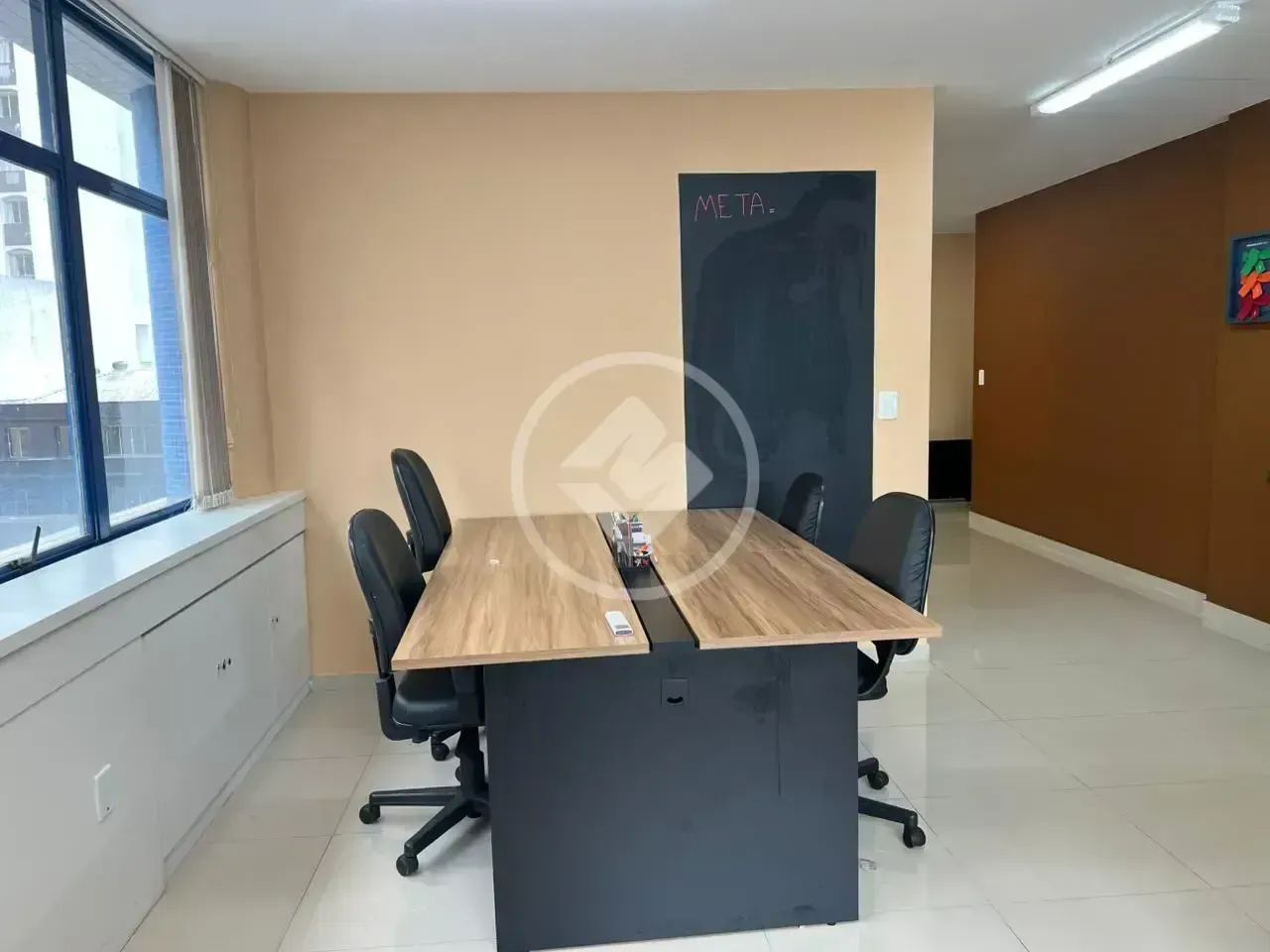 Sala comercial no centro com vaga coberta. - Foto 2