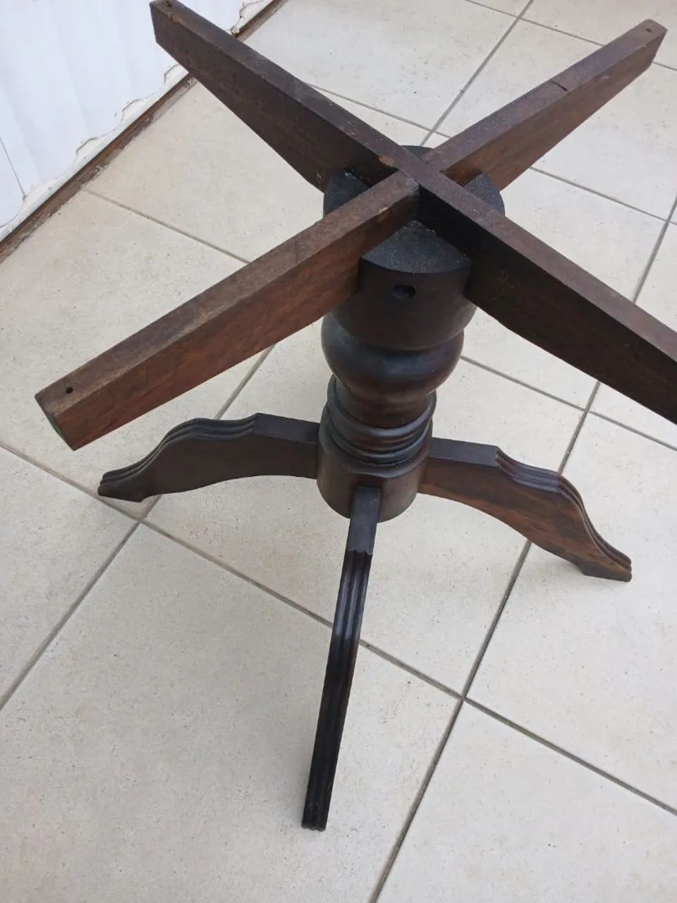 Pe torneado de mesa imbuia otimo - Foto 4