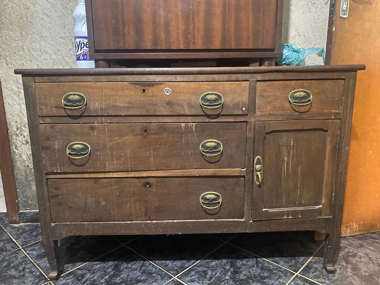 Raridade Cômoda antiga 