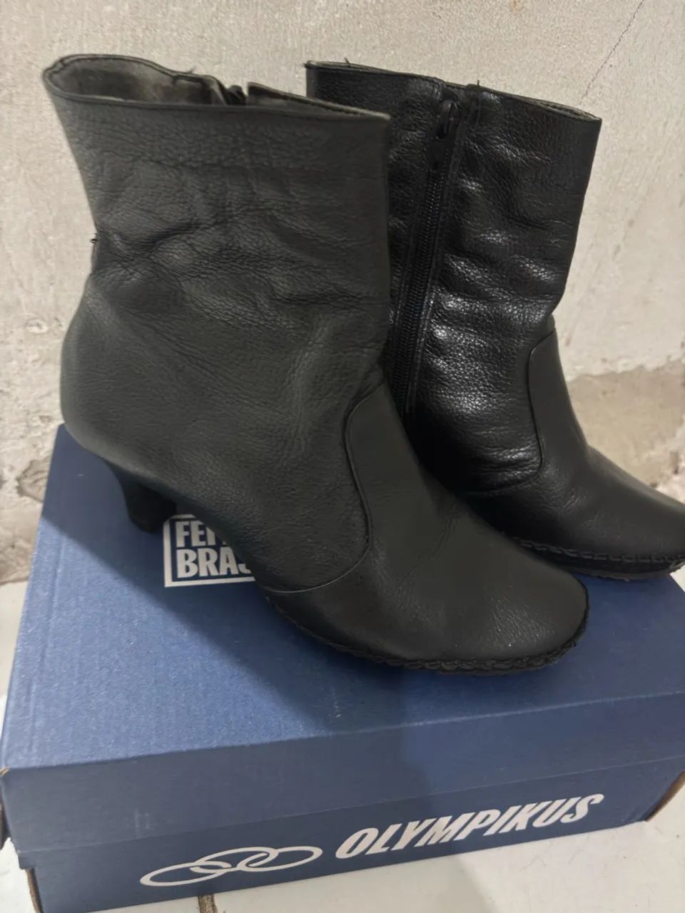 Bota de couro em ótimo estado  - Foto 2