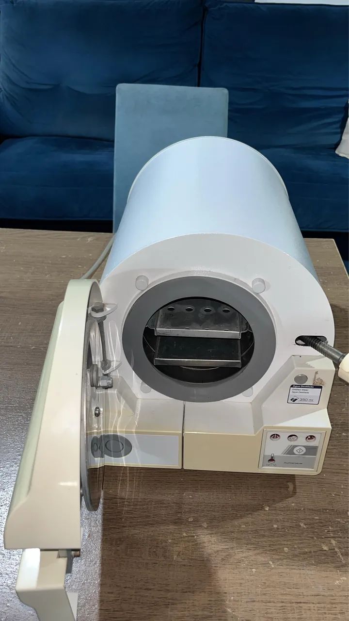 Vendo Autoclave e mini incubadora