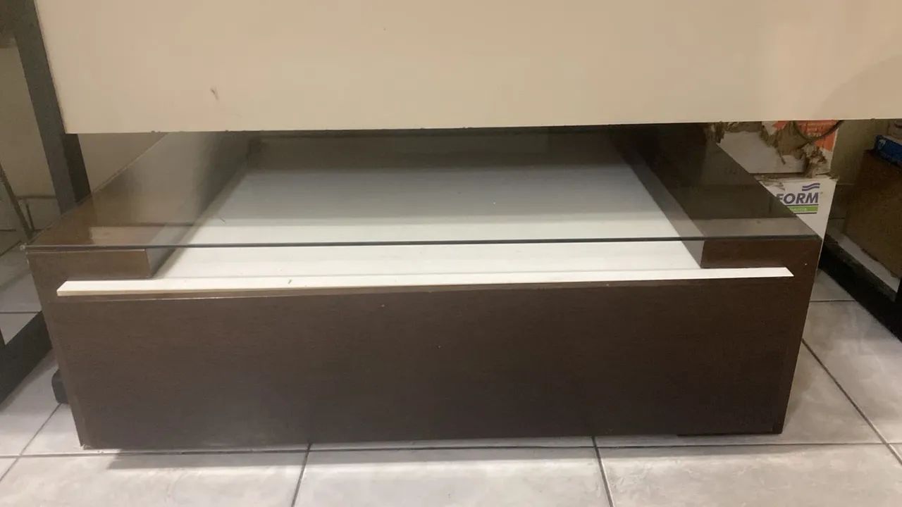 Mesa de Centro com Tampo de Vidro e Gaveta - Design Moderno - Foto 3