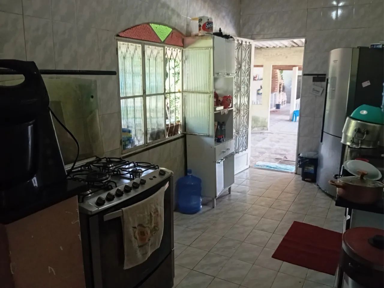 Alugo sítio com casa 5 quartos mobiliado com piscinas lago centro de itaborai  - Foto 2