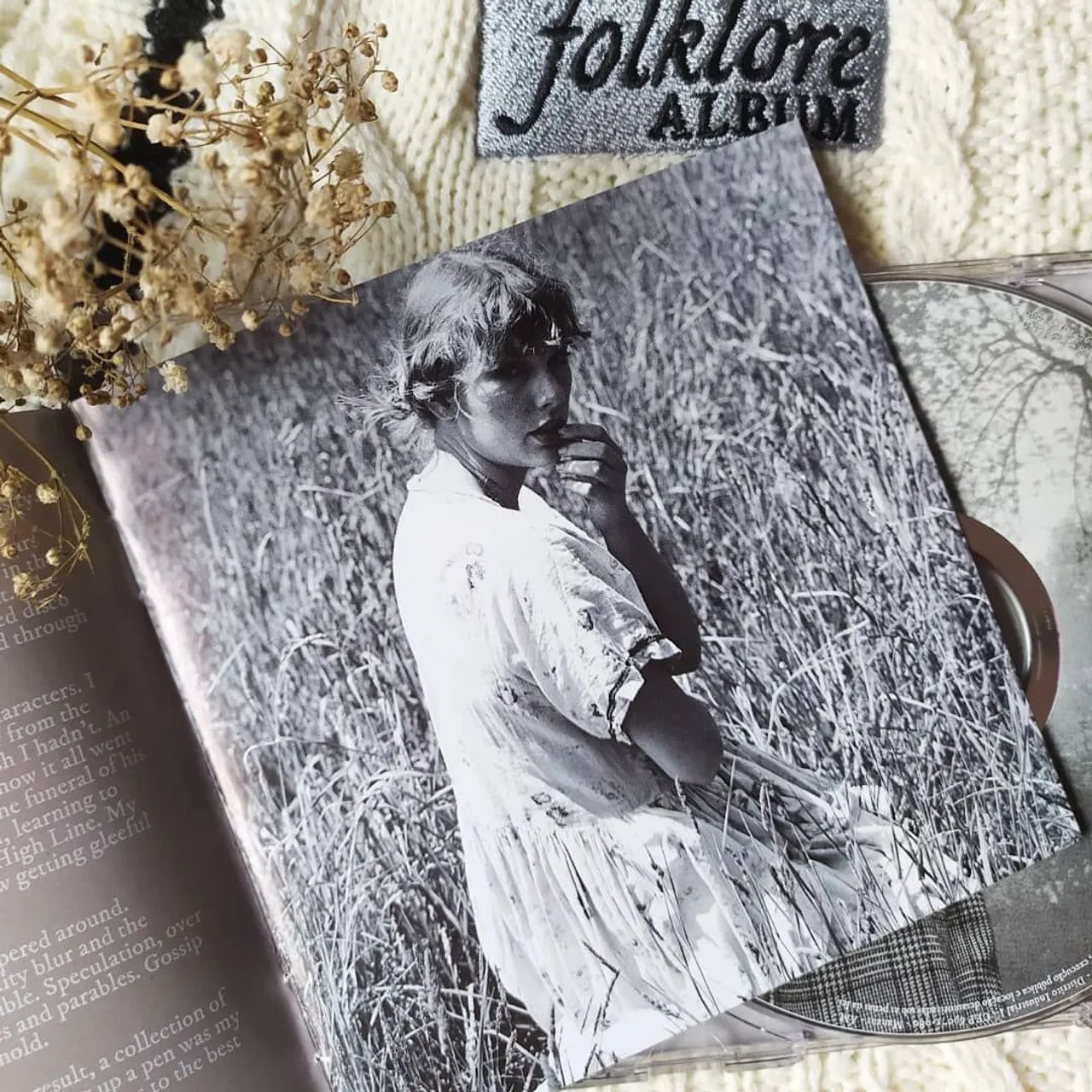 CD folklore - Taylor Swift (versão clandestine meetings) - Foto 3