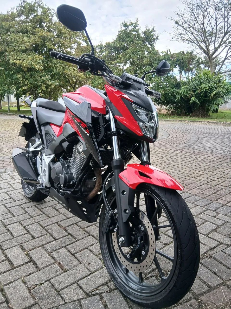 CB300F 2024  - Foto 2