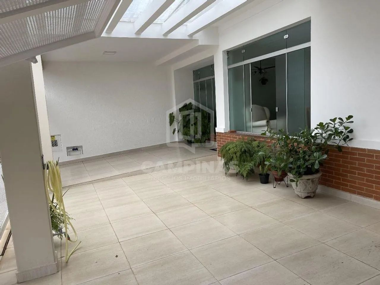 Casa à venda em Amparo, Centro, com 3 quartos, com 297 m² - Foto 4